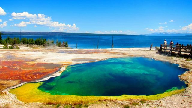 Beberapa Spot Rekreasi Menarik di Taman Nasional Yellowstone